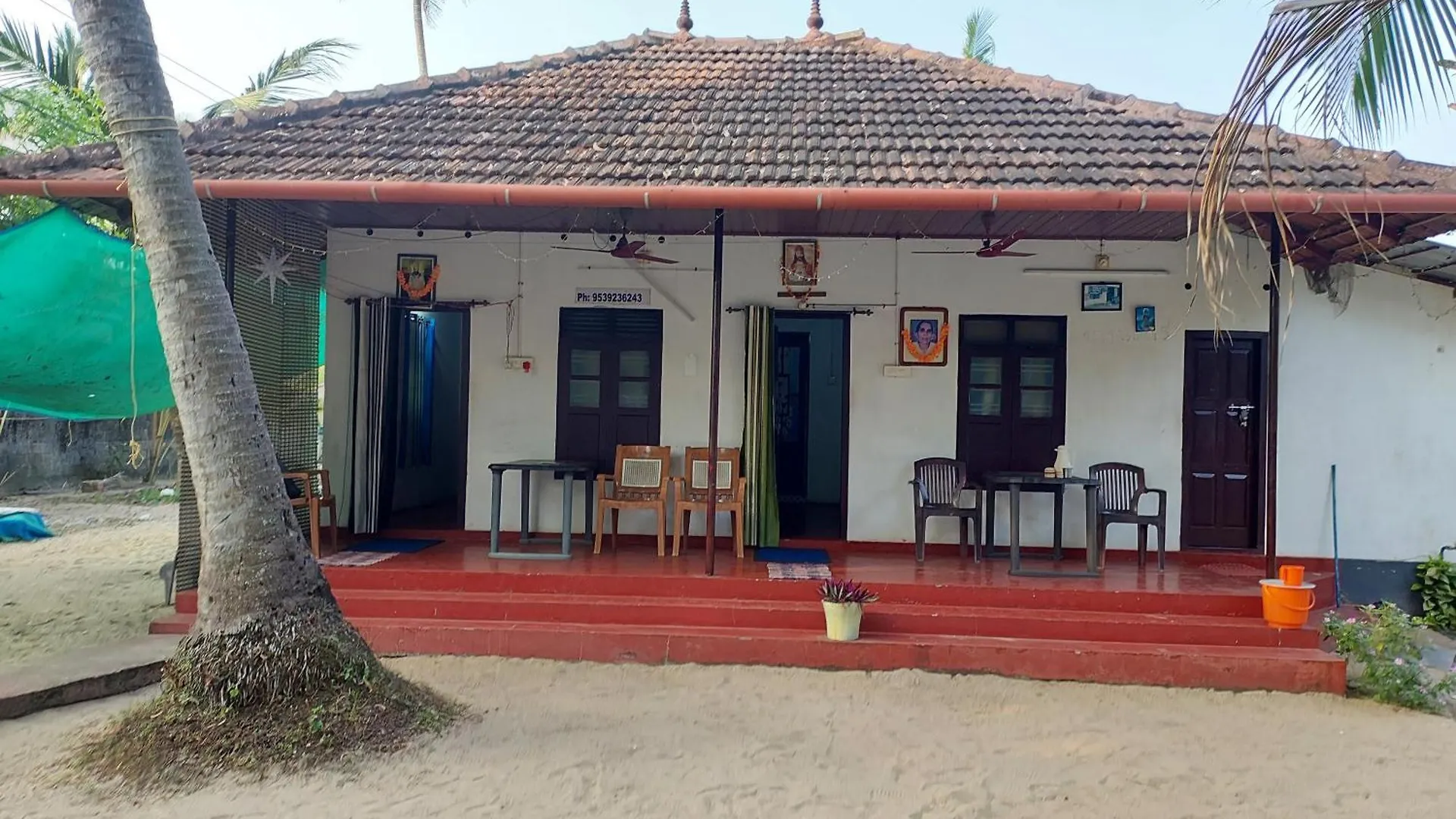 Michael Sanjohns Beach Villa Mararikulam